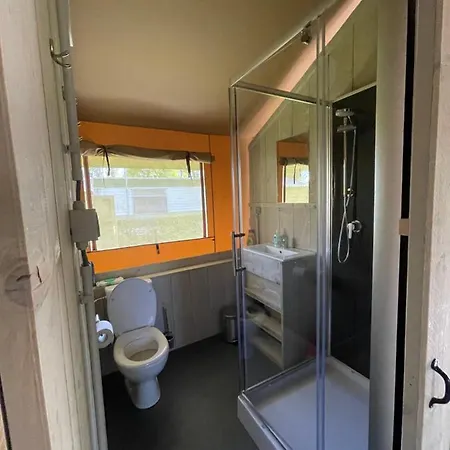 Glamour Glamping At Little Beach, Fully Heated Luxury tent Jabbeke (West-Flanders)